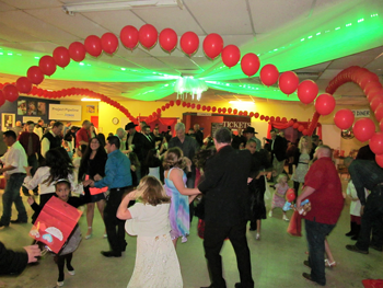 “Princesses and Tiaras” Theme Announced for Daddy Daughter Dance Daddy Daughter Dance