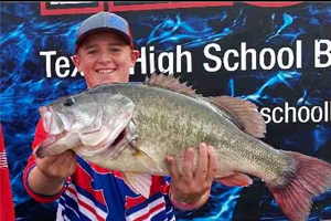 Sharelunker - young man with large bass