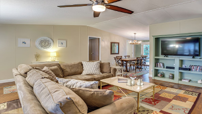1 mile to Lake Texoma! Family Home in Woodsy Setting