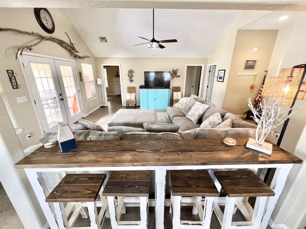 Sailor House – 3bed 2 bath, Sleeps 14, (Kayaks included)