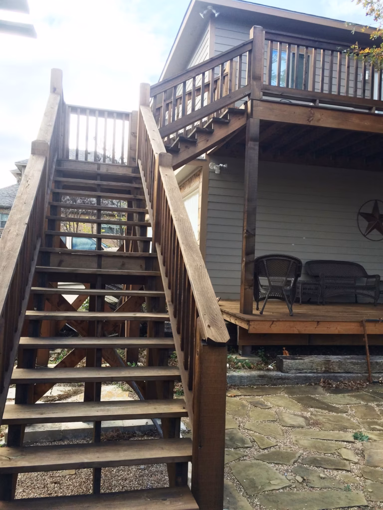 Roomy 2nd Floor Spacious Guesthouse Short Drive to Lake Texoma